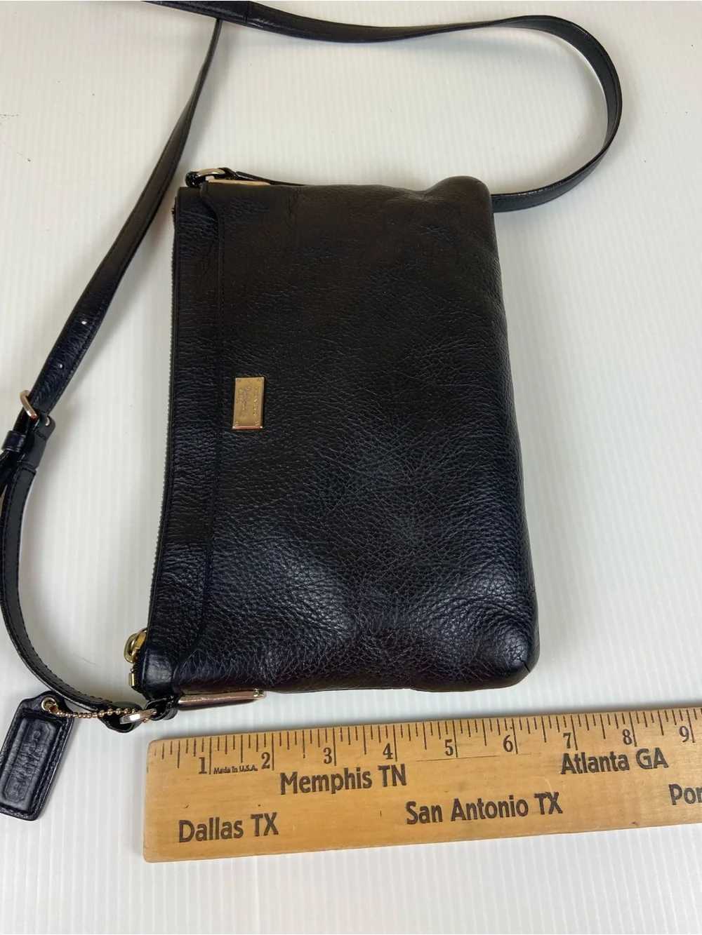 Coach Black Pebbled Leather Crossbody Swingpack Slim Zip Bag Y2K